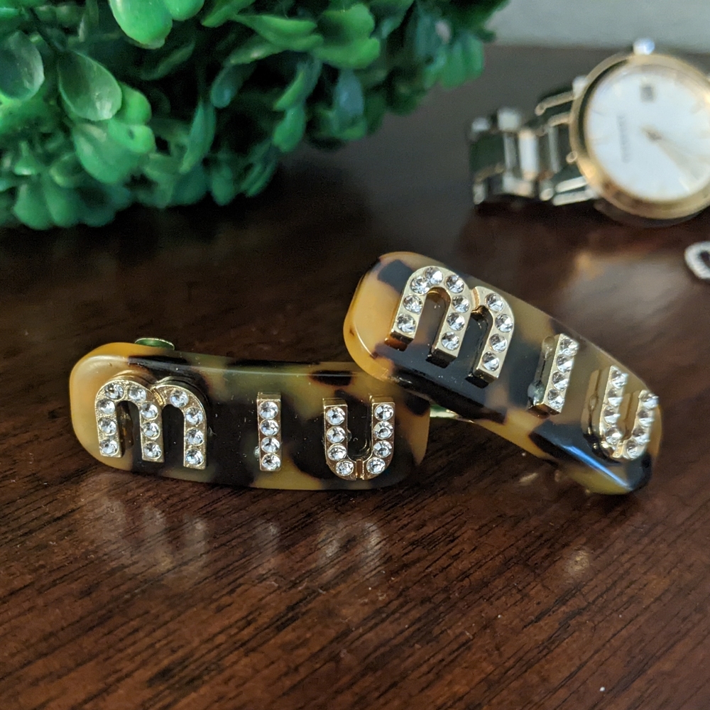 Set 2 Miu Miu Tortoiseshell plexiglas mini hair clips gold rhinestones crystals